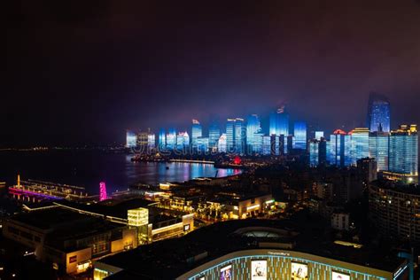 Em Junho De 2018 Qingdao China O Lightshow Novo Da Skyline De