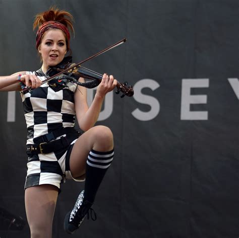 Lindsey stirling в купальнике фото 2023 года