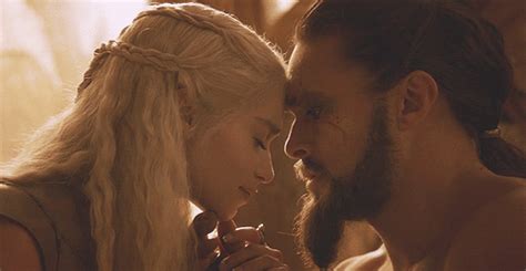 Daenerys Targaryen And Khal Drogo Game Of Thrones Fan Art 31040071 Fanpop