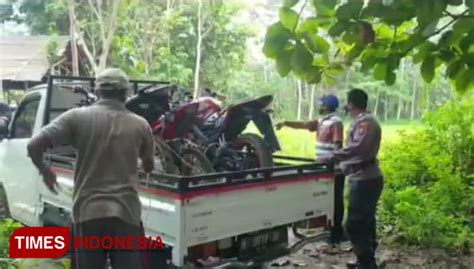 Polisi Di Probolinggo Gerebek Pesta Miras Di Hutan Jati Puluhan Pemuda