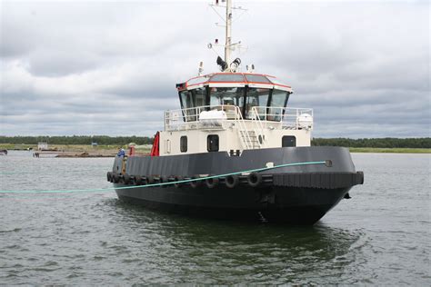 Icebreaking Harbour Tug Panda Ils Ship Design And Engineering