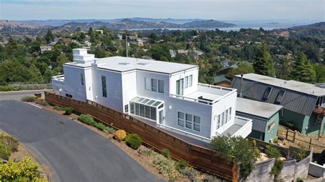 Modern Mill Valley Home With Foam Roofing Wedge Roofing