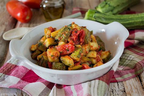 Zucchine E Pomodori In Padella Ricetta Contorno Sfizioso Ricette