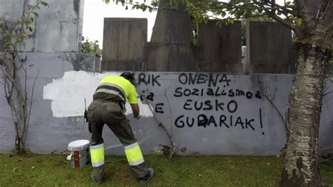 El Gobierno Pide La Disoluci N De Eta Y Urkullu El Desarme Para Avanzar