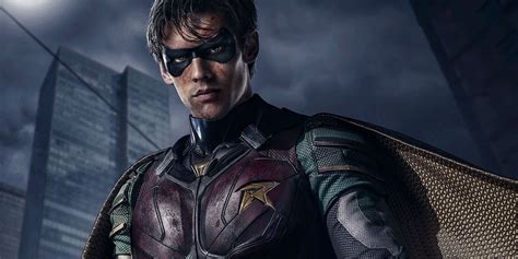 Live Action Titans Unveils First Full Body Photo Of Robin