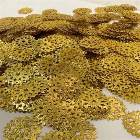 Plastic Golden Flower Shape Sequin Size 3 Mm At Rs 450 Kg In