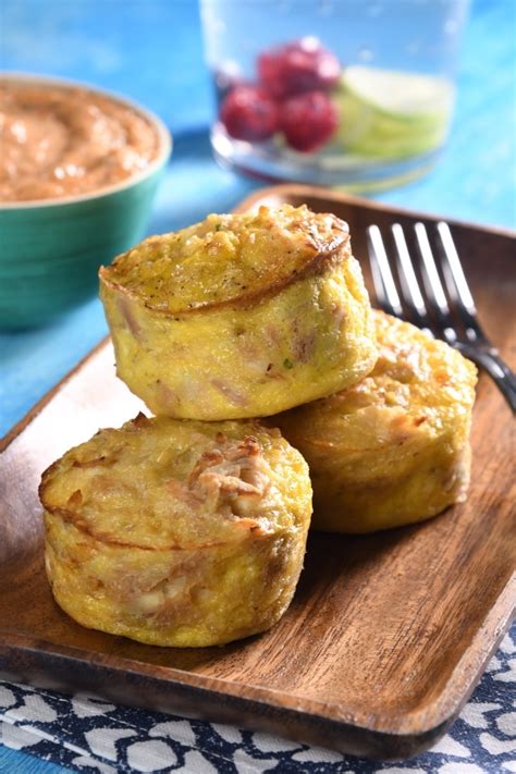 Pastelitos de Atún con Aderezo de Aceituna