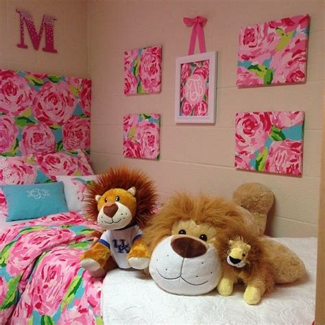 Pin By Tambo Tackett On Dorm Rooms Lilly Pulitzer Bedding Dorm