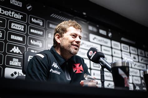 Rafael Paiva técnico do Vasco valoriza empate em clássico e explica