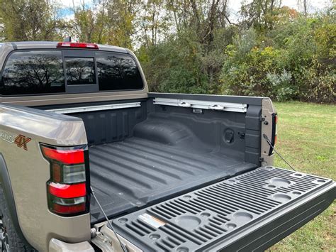 2022 Nissan Frontier Pictures Us News