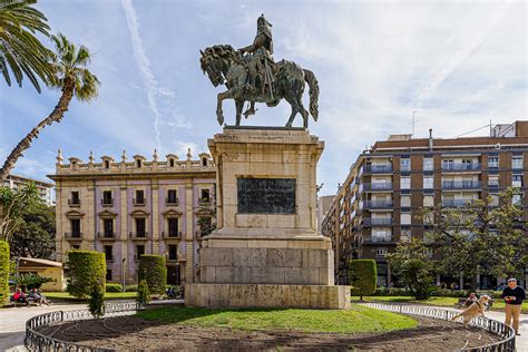 The Jaime I Monument Plaza D Alfons El Magnanimo Valenci Flickr