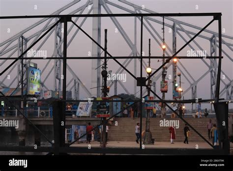 Howrah bridge sunset hi-res stock photography and images - Alamy