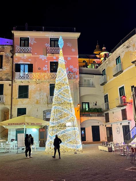 Piazza Umberto I Atrani Costiera Amalfitana Mario Gonzalez Leyva