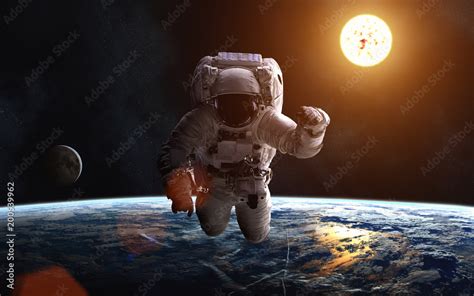 Nasa Moon Astronaut Backgrounds For Desktop