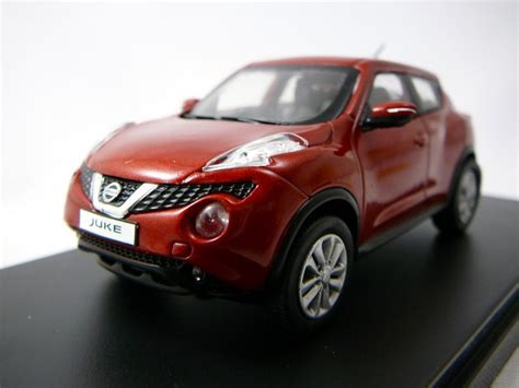 Miniature Crossover Nissan Juke 2015 Ixo Premiumx