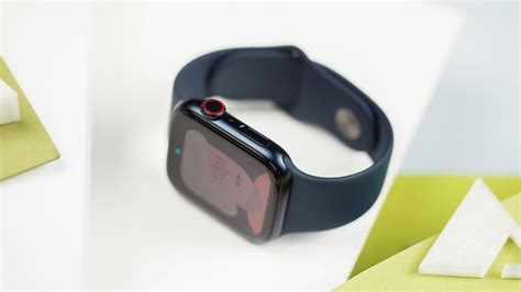 Upgrade Your Health: Apple Watch SE (2022) at $219 is a Record Low Price