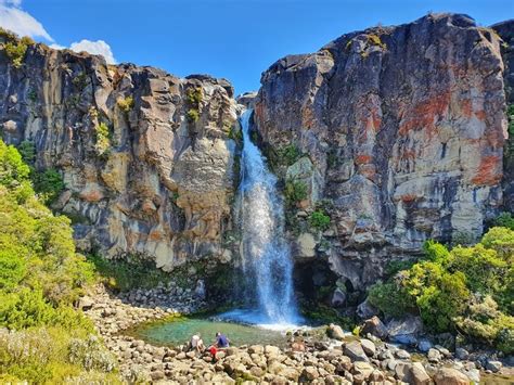 5 AMAZING HIKES & WALKS IN TONGARIRO NATIONAL PARK