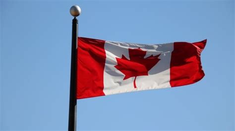 Stolen Canadian flag leaves mother of soldier 'heartbroken' | CBC News