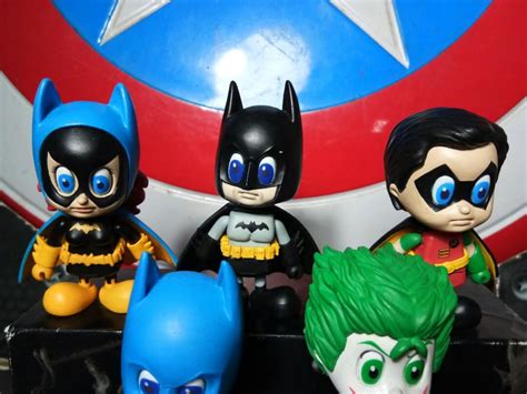 Batman Cosbaby Hot Toys Set Of Batman The Joker Catwoman Two Face Batgirl And Robin