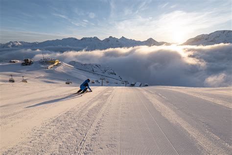 Sportberg Corviglia Engadin St Moritz Mountains