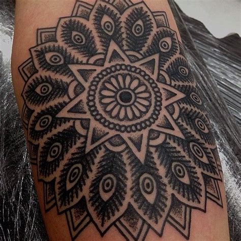 Crisp Mandala Crisp Mandala Tattoo Https Tattoogrid Net Crisp Mandala