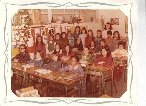 Photo De Classe CM2 De 1974 ECOLE PRIMAIRE GALLIENI Copains D Avant