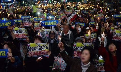 서초동에 뜬 촛불 정경심 힘내세요구속하라 촉구 집회도 김기자의 현장 네이트 뉴스