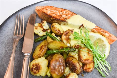 Lax Med Hollandaise Och Rostad Potatis Johanna Toftby Recept Med