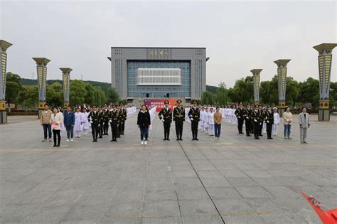 护理学院：我院承办“传承五四精神，谱写青春华章” 主题升旗仪式 滁州城市职业学院