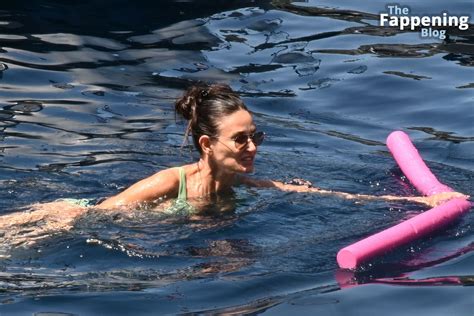 Demi Moore Shows Off Her Amazing Curves In A Green Bikini Photos The Fappening Leaked Photos