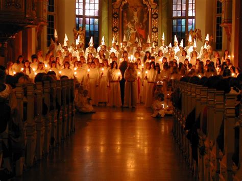 Noël toute l'année - From a Santa Lucia service; always held on...