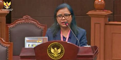 Bersaksi Di Mk Bivitri Susanti Mk Harus Konsisten Pada Putusan