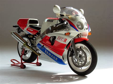 Racing Scale Models Yamaha FZR 750R OW 01 By Luyan Wen Tamiya