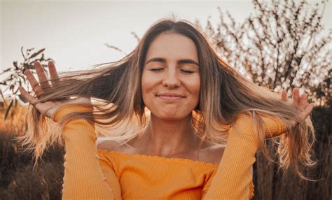 10 Gratitude Mantras For Joy Peace And Abundance Youaligned