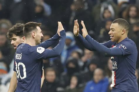 Mbappé et Messi intenables