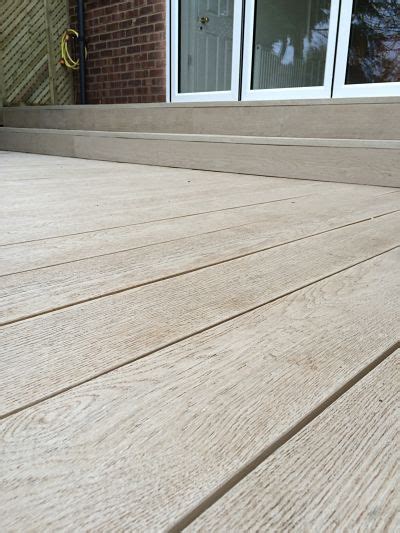 Millboard Enhanced Grain Limed Oak Sw W Composite Decking