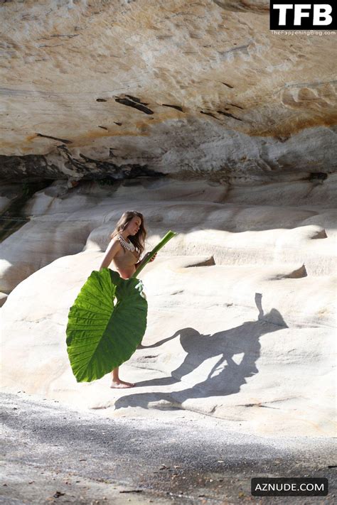 Esma Voloder Sexy Poses Showcasing Her Stunning Bikini Body In A Photoshoot In Sydney AZNude