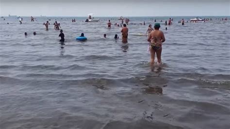 Vlora pushtohet nga pushuesit turistët nga Kosova shprehen të kënaqur