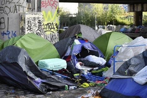 Paris Un Campement De Migrants Dans Le Nord De Paris Vacu