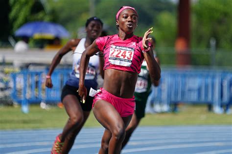 Precocious Tamari Davis Ties Hsr In The 60 Track And Field News