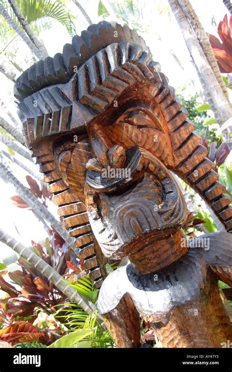 Hawaiian God Hi Res Stock Photography And Images Alamy