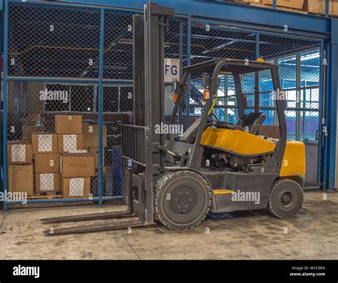 Carretillas elevadoras fotografías e imágenes de alta resolución Alamy