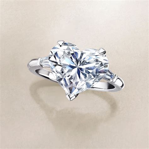 Diamond Shapes Guide Select Your Engagement Ring Cut Graff