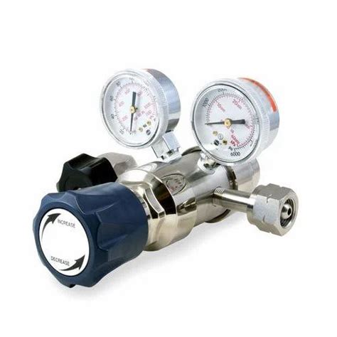 Blue Two Stage Cylinder Pressure Regulators For Industrial At Rs