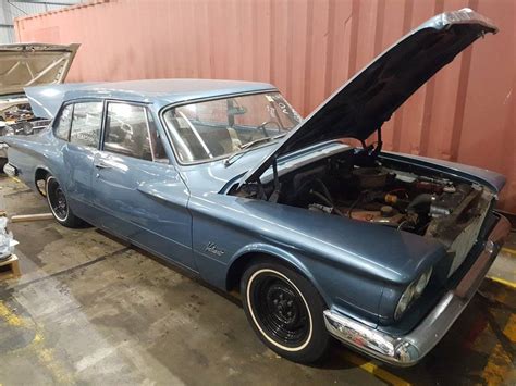 Found 62 Valiant V100 Automatic Push Buttons For A Bodies Only