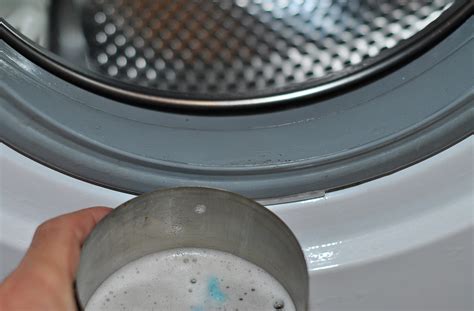 Как и чем очистить резиновую манжету люка стиральной машинки / Техника ...