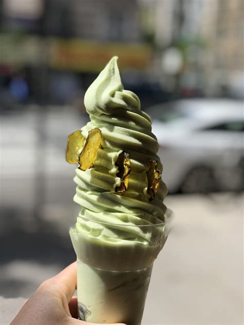 [I ate] pickle-flavored ice cream : r/food