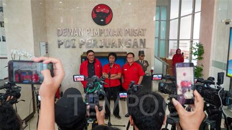 PDIP Pertanyakan Reshuffle Kabinet Oleh Jokowi Foto Tempo Co