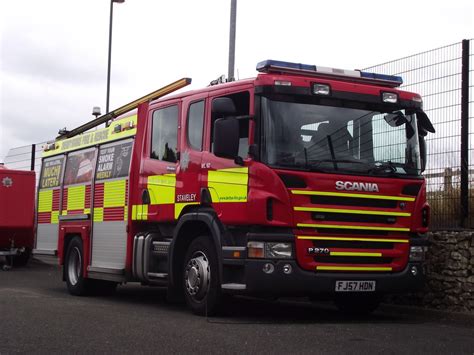 Derbyshire Fire And Rescue Dfrs Scania P Retained Pump Flickr