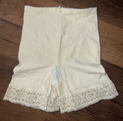 Vintage Penneys Adonna Girdle Garter Belt Attachment… Gem